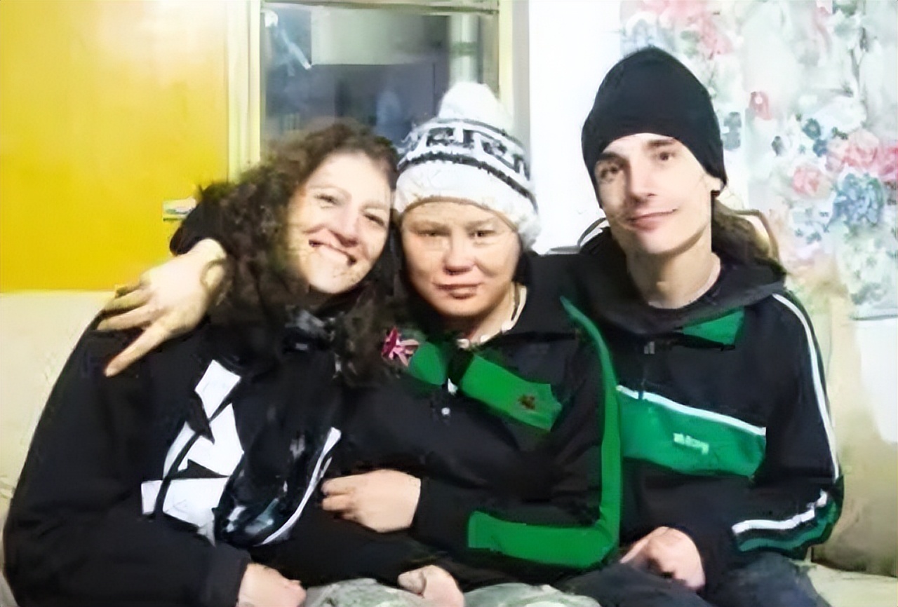 广西南宁女孩因车祸残疾,广西女孩生病瘫痪了老公一直照顾