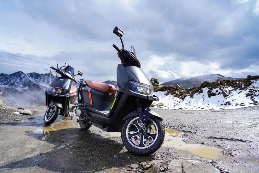 跑得最快可上绿牌雅迪推荐,跑得快的雅迪