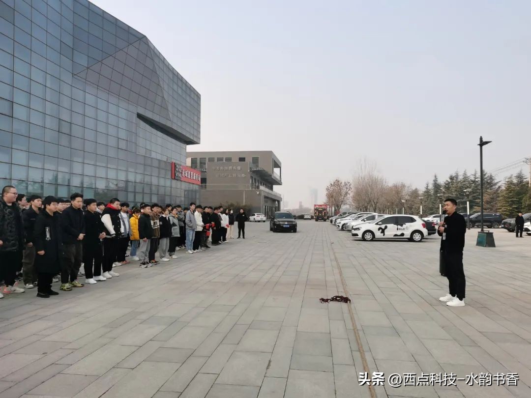 人心齐泰山移团结就是力量,人心齐泰山移团结一心