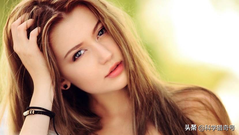 大量挪威女孩来中国，表面上是来旅游，实际上是为了来买假发