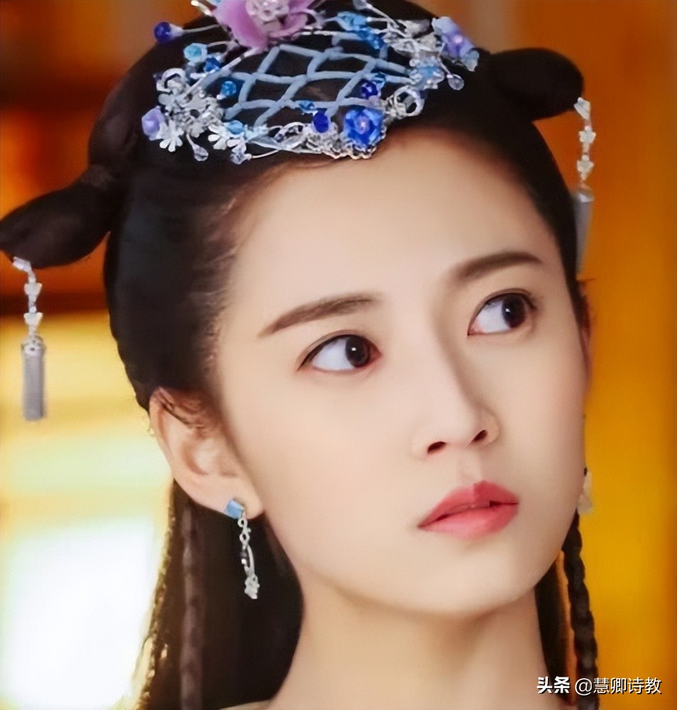 习作身边那些有特点的人300个字,三下习作身边有特点的人思路