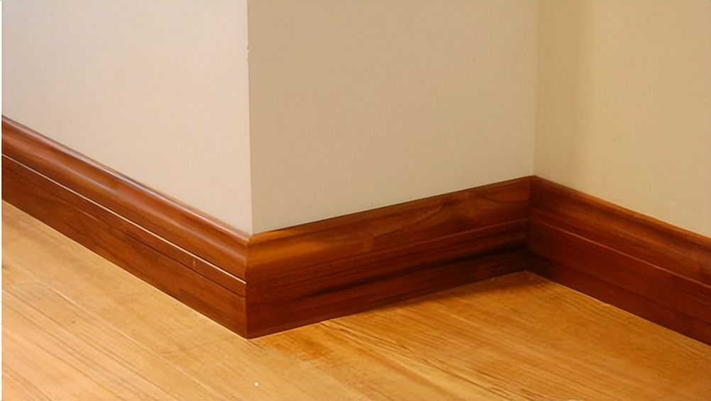 踢脚线凹出墙面,踢脚线开裂了怎么处理