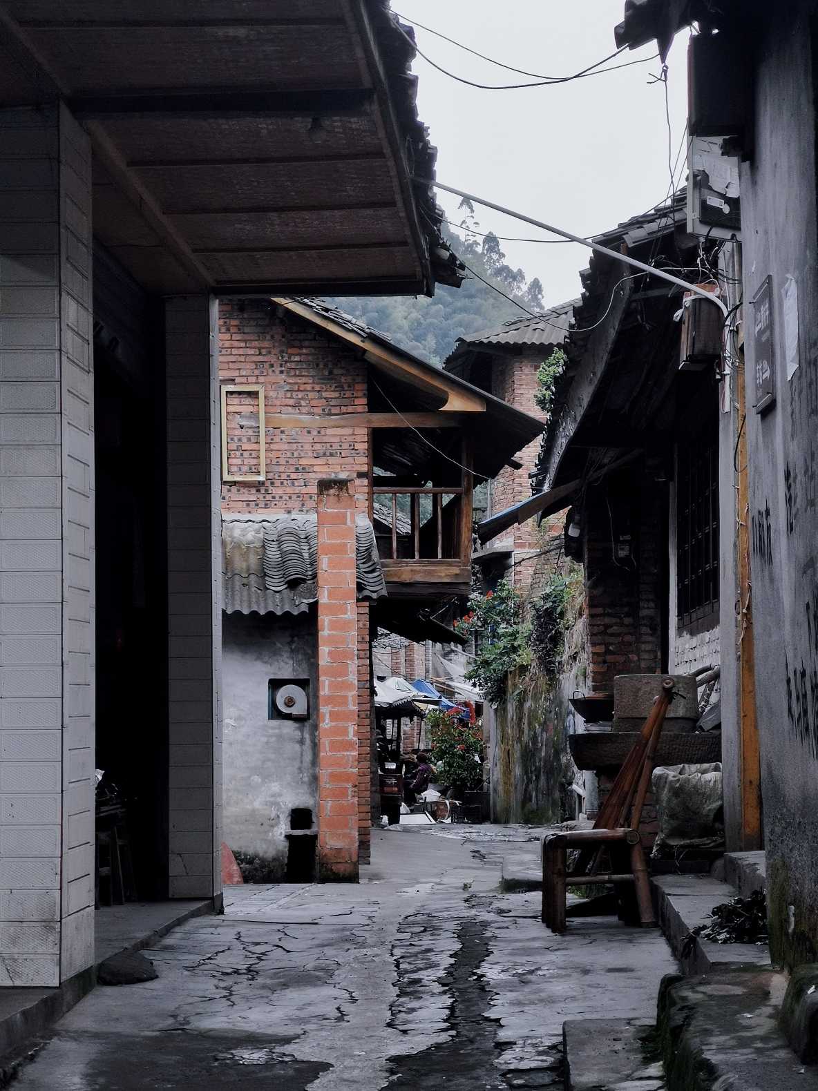 乐山异国风情打卡新去处,乐山游玩攻略及人文风情