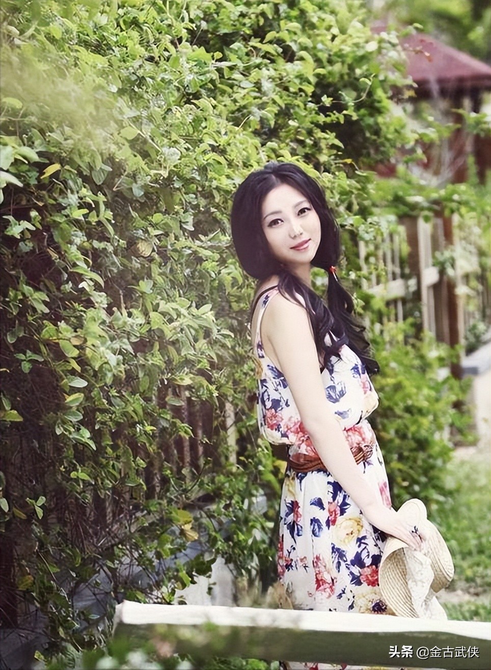 步非烟武林,步非烟革金庸的命