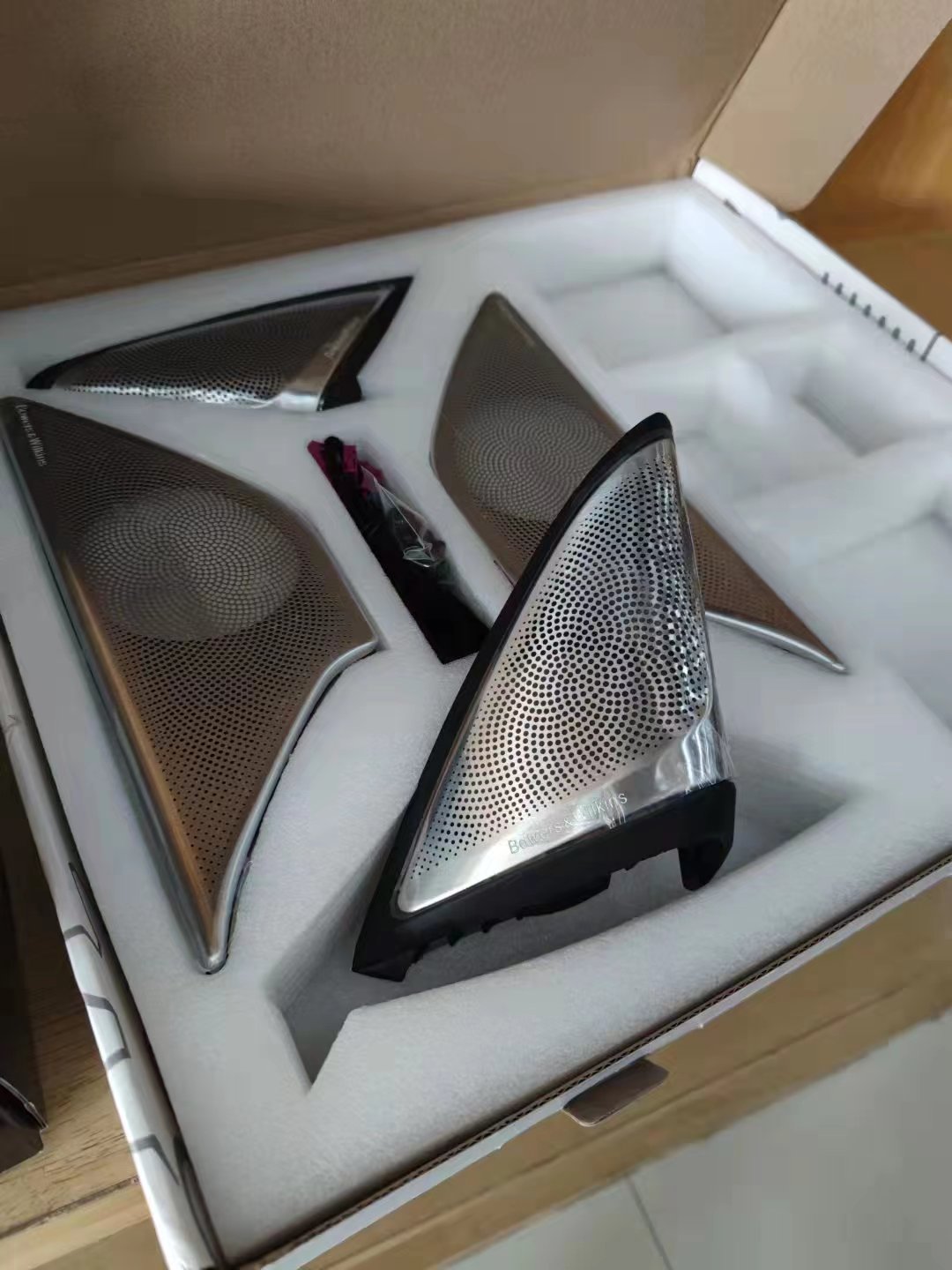 宝马改音响最简单最佳方法,宝马最详细的音响改装方案