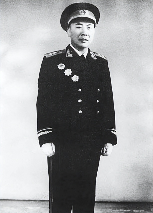 68年毛*东泽**到武汉休息时，接见曾思玉：听说你家里有个“穆桂英”