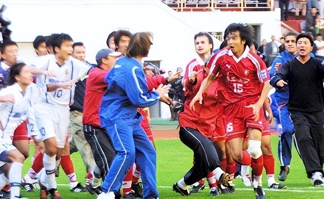 孙贤禄现状,前国脚孙贤禄和贝利互换球衣