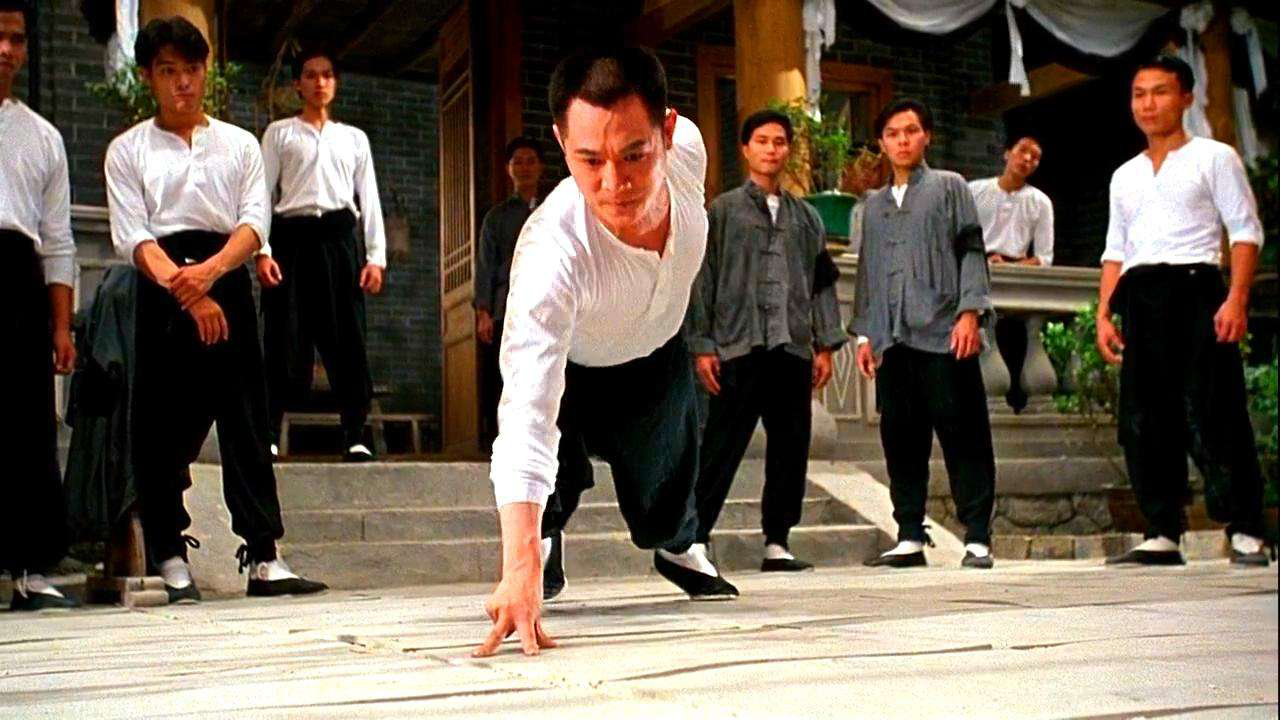 成龙是真功夫还是花拳绣腿,成龙评价李小龙的功夫是花拳绣腿