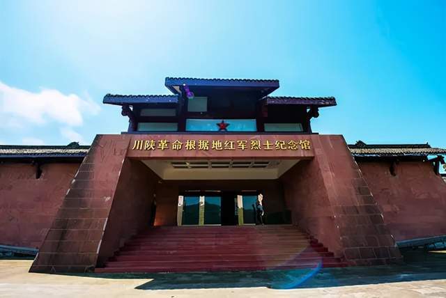 1990年*向前徐**元帅逝世，儿子提出三条请求，中央只同意了最后一条