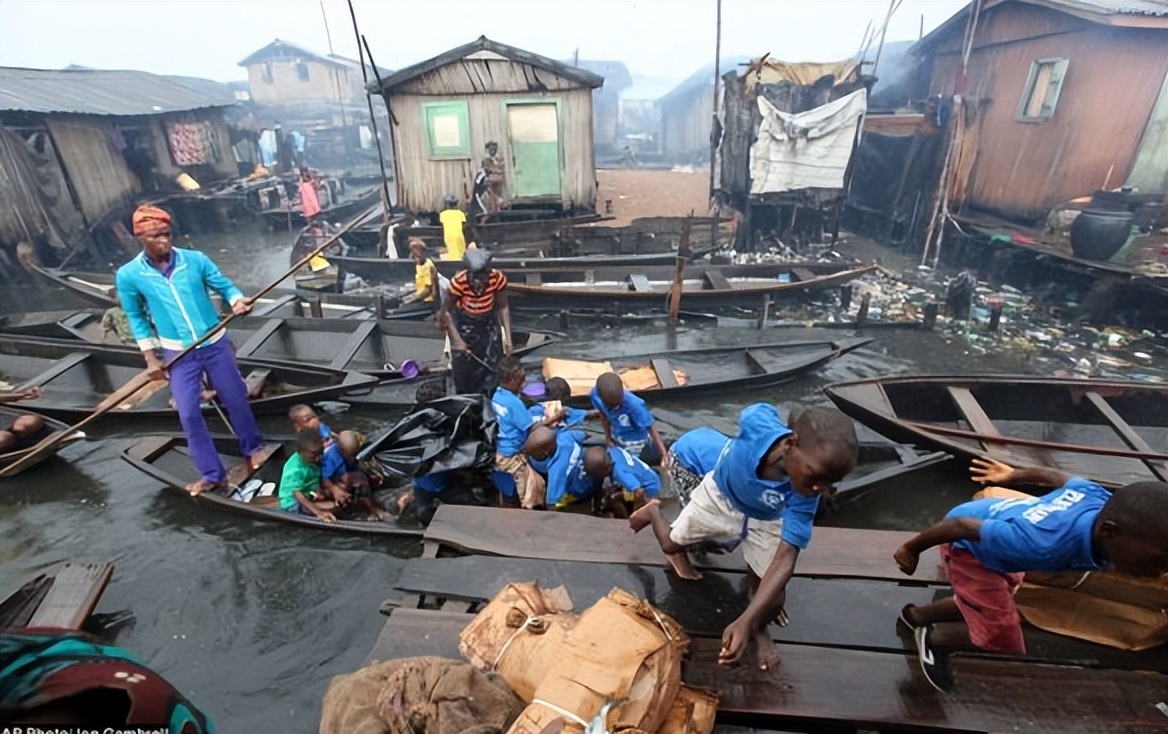 世界上最大的水上贫民窟纪录片,世界上最大的水上贫民窟是