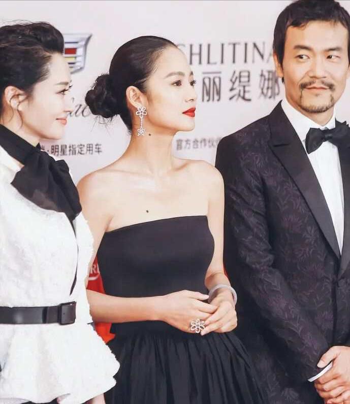 这是我见过最得体的中年女人,周韵穿搭风格