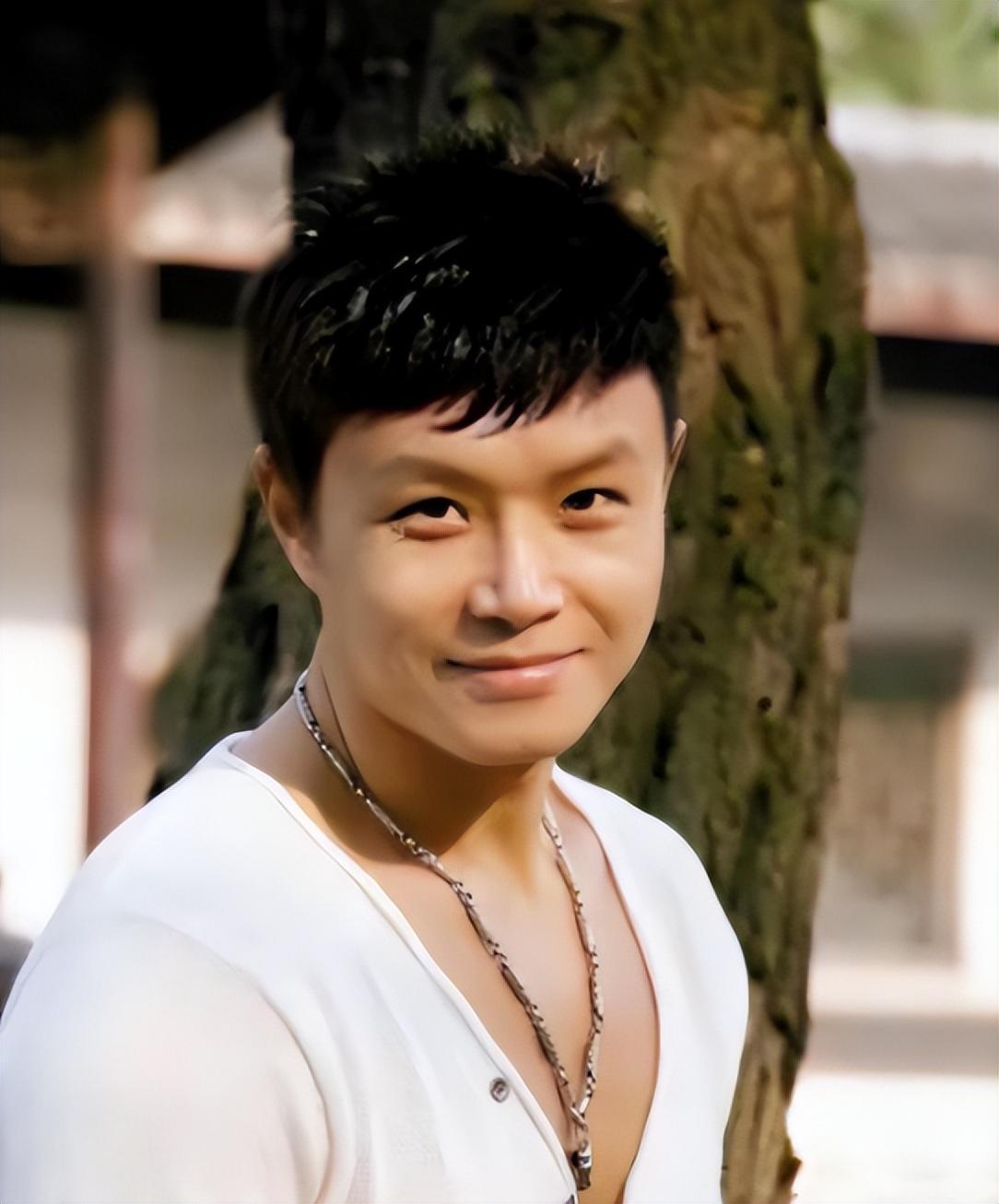 孟非和乐嘉为什么都是光头啊,乐嘉与孟非发生了什么