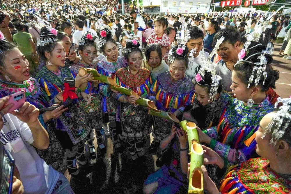贵州足球村超联赛值得去观看吗,贵州村超足球怎样才能参赛