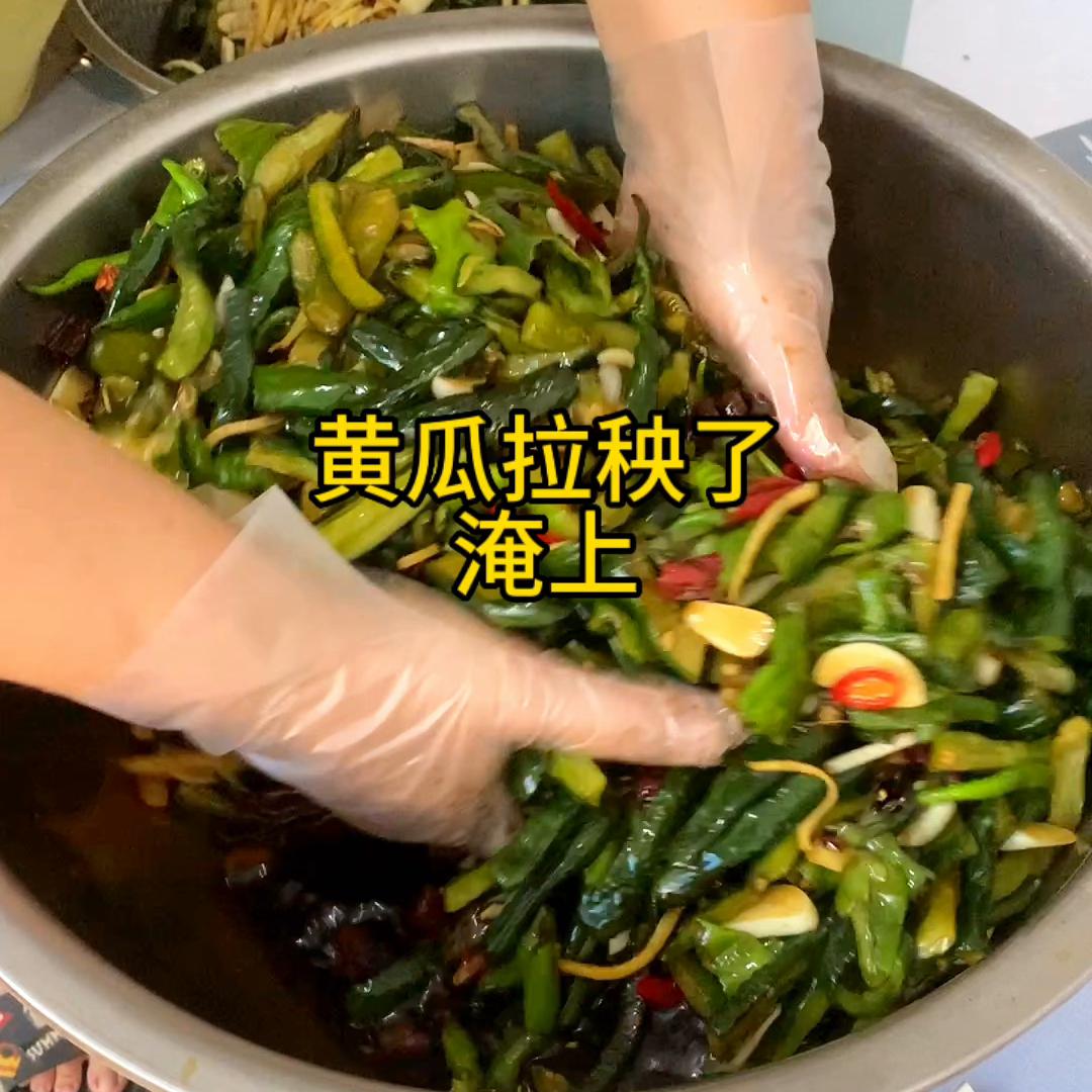 腌黄瓜用尖椒还是干辣椒好,腌辣椒和腌黄瓜最保持长久的方法