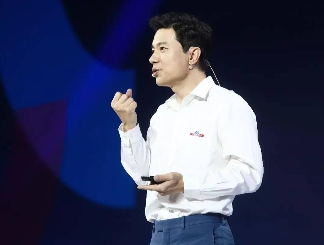 与川普女儿是校友，百亿千金却穿平价卫衣，喜欢和平民子女交朋友