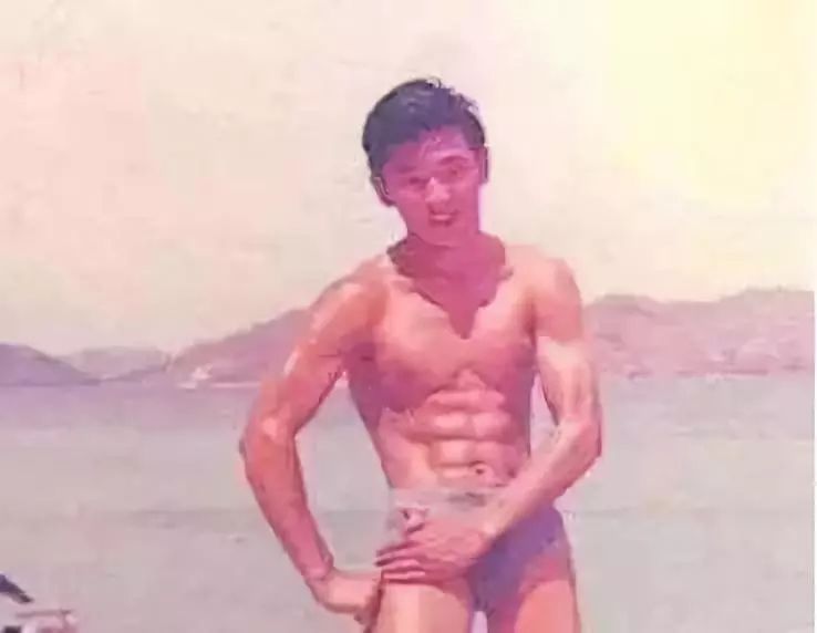 万小刀：“风流男星”的黑道江湖