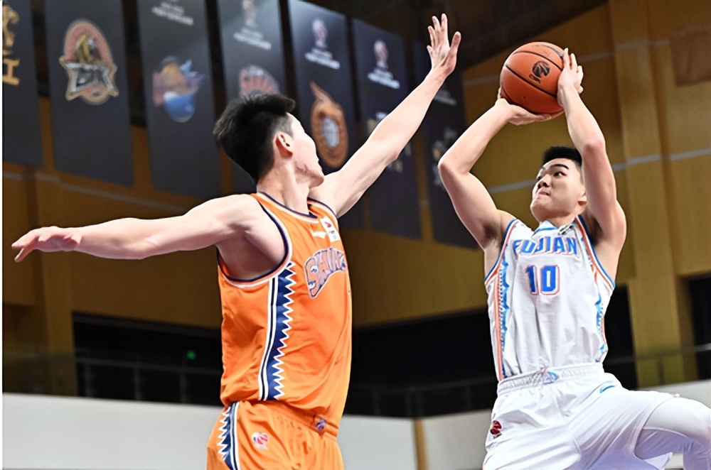 cba新赛季2022-2023广东阵容,cba新赛季20分被逆转