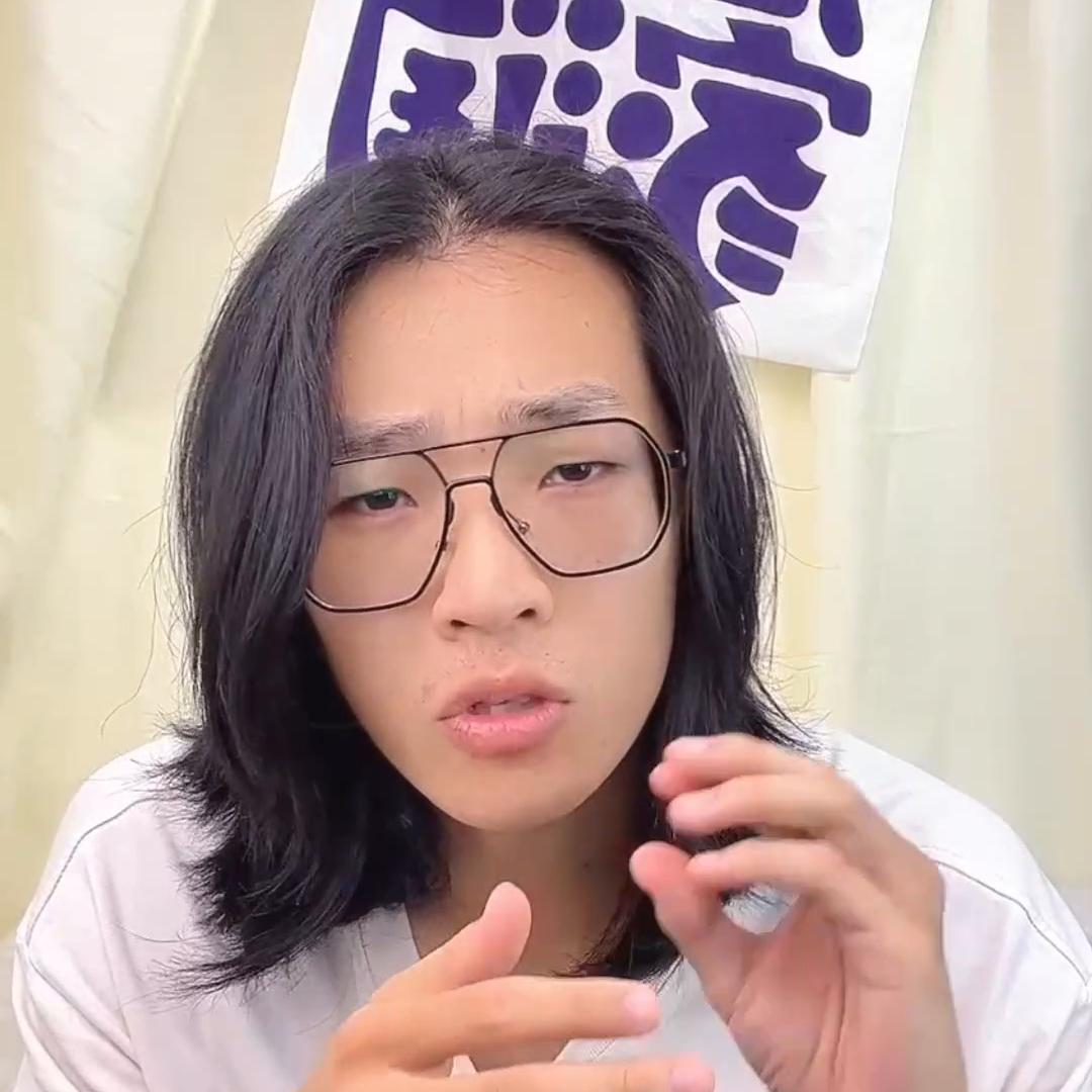 猫咪呕吐淡黄色液体,猫咪拉稀呕吐怎么办