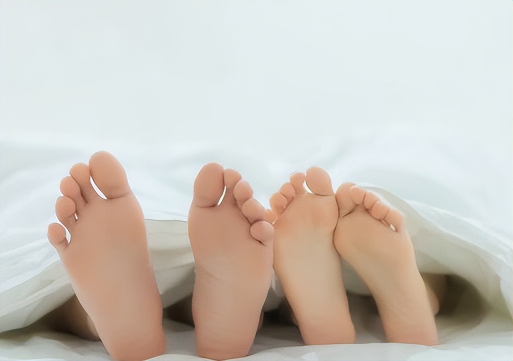 情侣间的“灌肠游戏”影响身体健康吗？听听医生怎么说