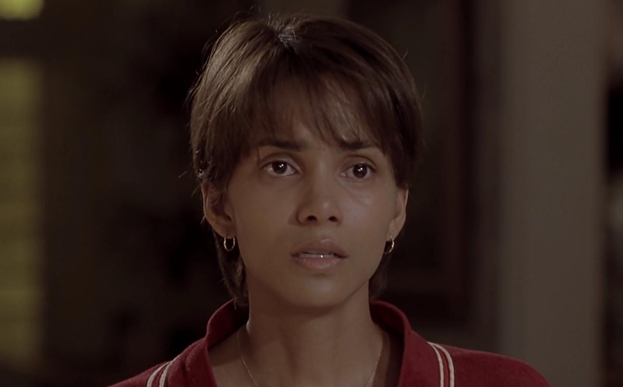 好莱坞第一个黑人奥斯卡影后：哈莉·贝瑞为艺术献身电影，附时间