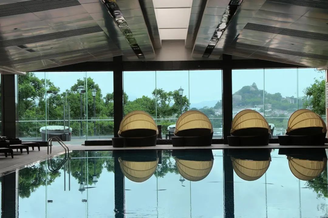 俯瞰鼓浪屿的全景尽收眼底,发现这里