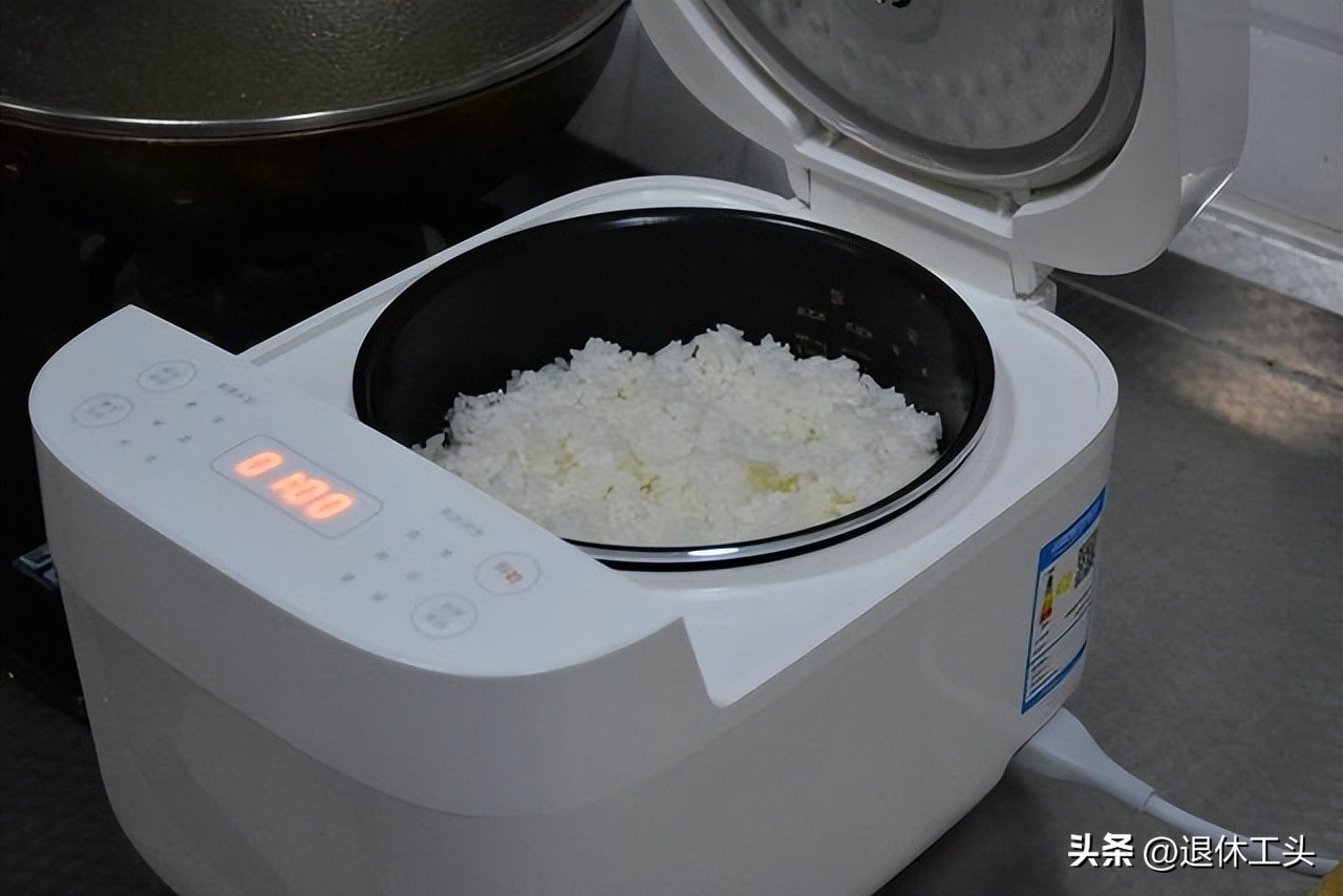 小电压力锅煮饭好吃,用电饭锅煮饭更好吃