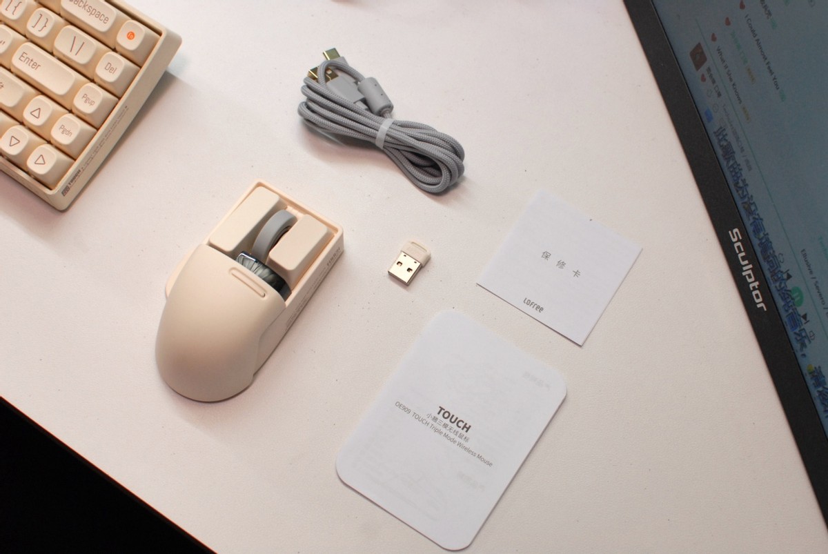 小翅三模无线鼠标评测,鼠标推荐无线三模轻量化透明