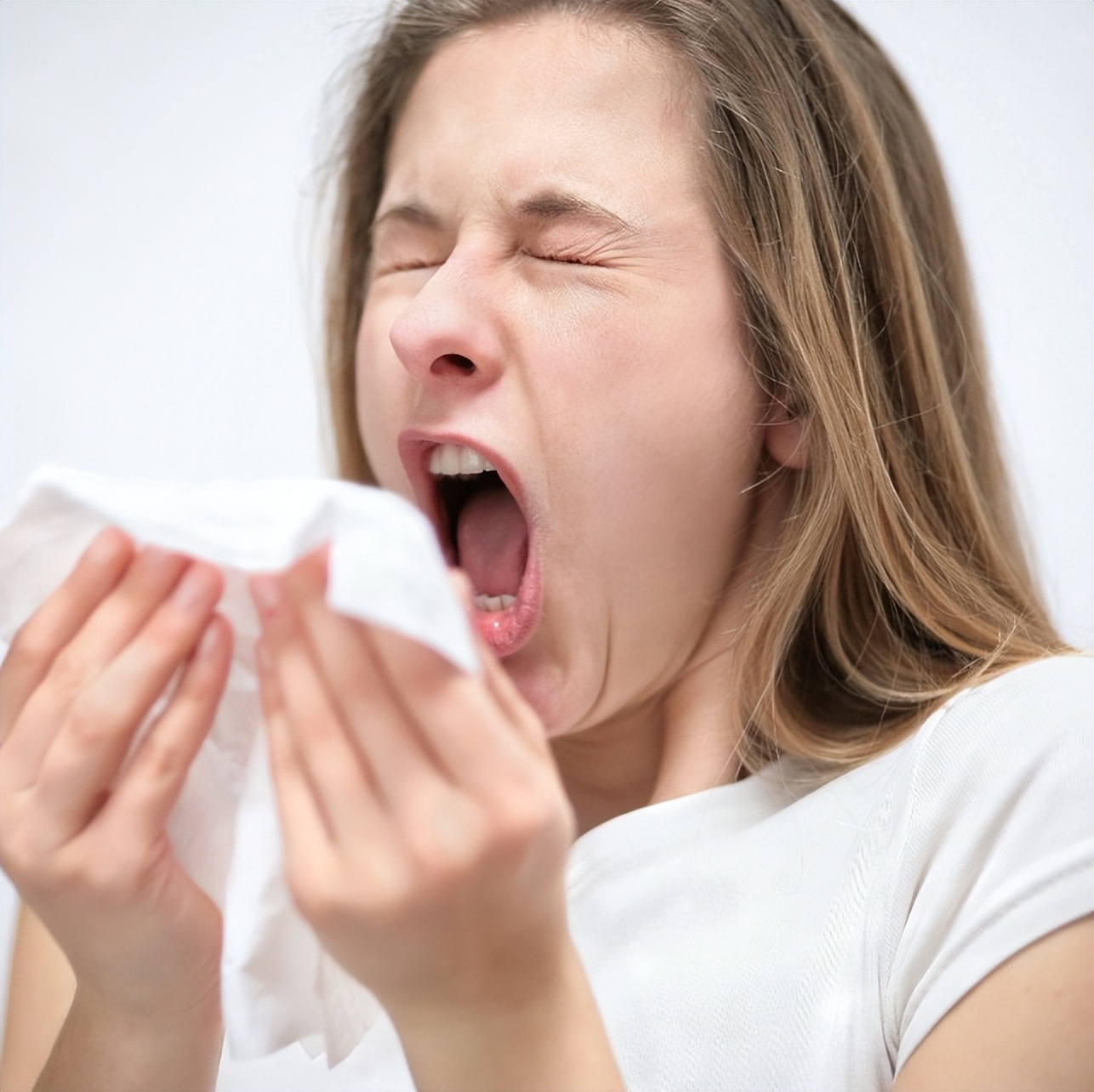 老是流鼻涕打喷嚏反反复复的,反反复复流鼻涕打喷嚏