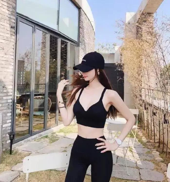 符合东方人审美的美女模特,全球顶级高颜值模特美女