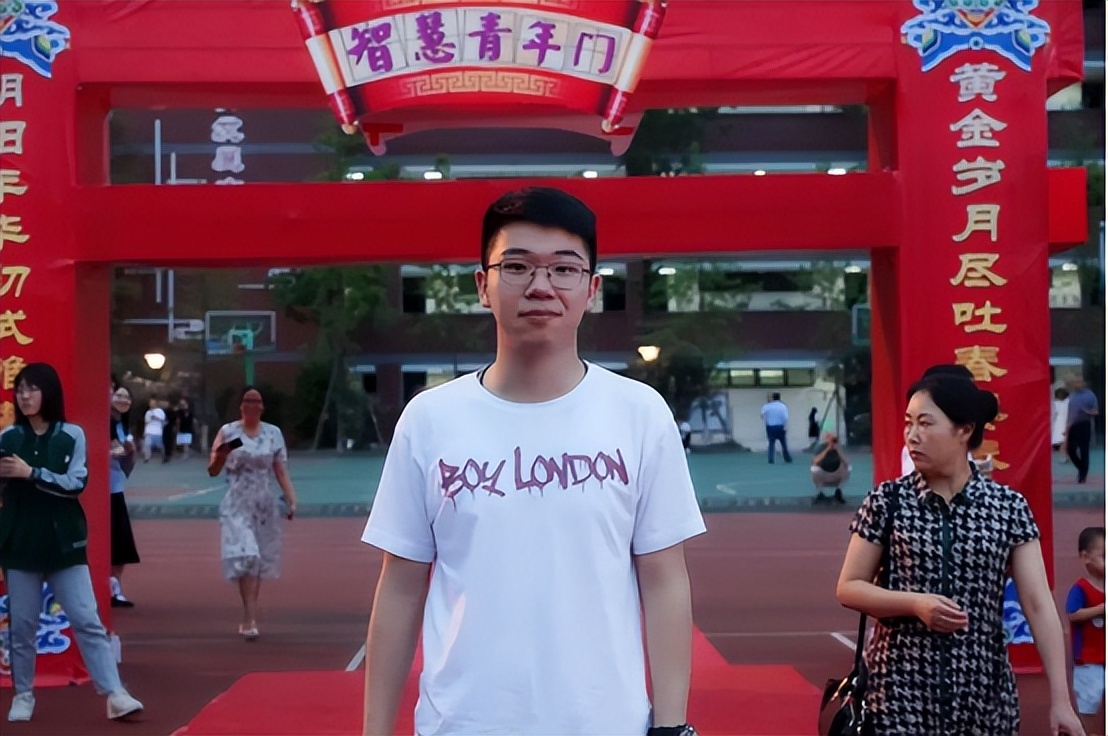 四川长江职院学生林卢毅：创业圆梦，攀登不止