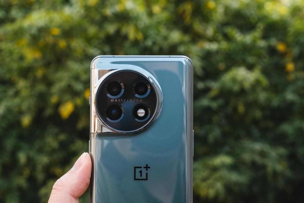 2022年想换手机推荐苹果还是华为,2023年最值得入手的手机有哪些