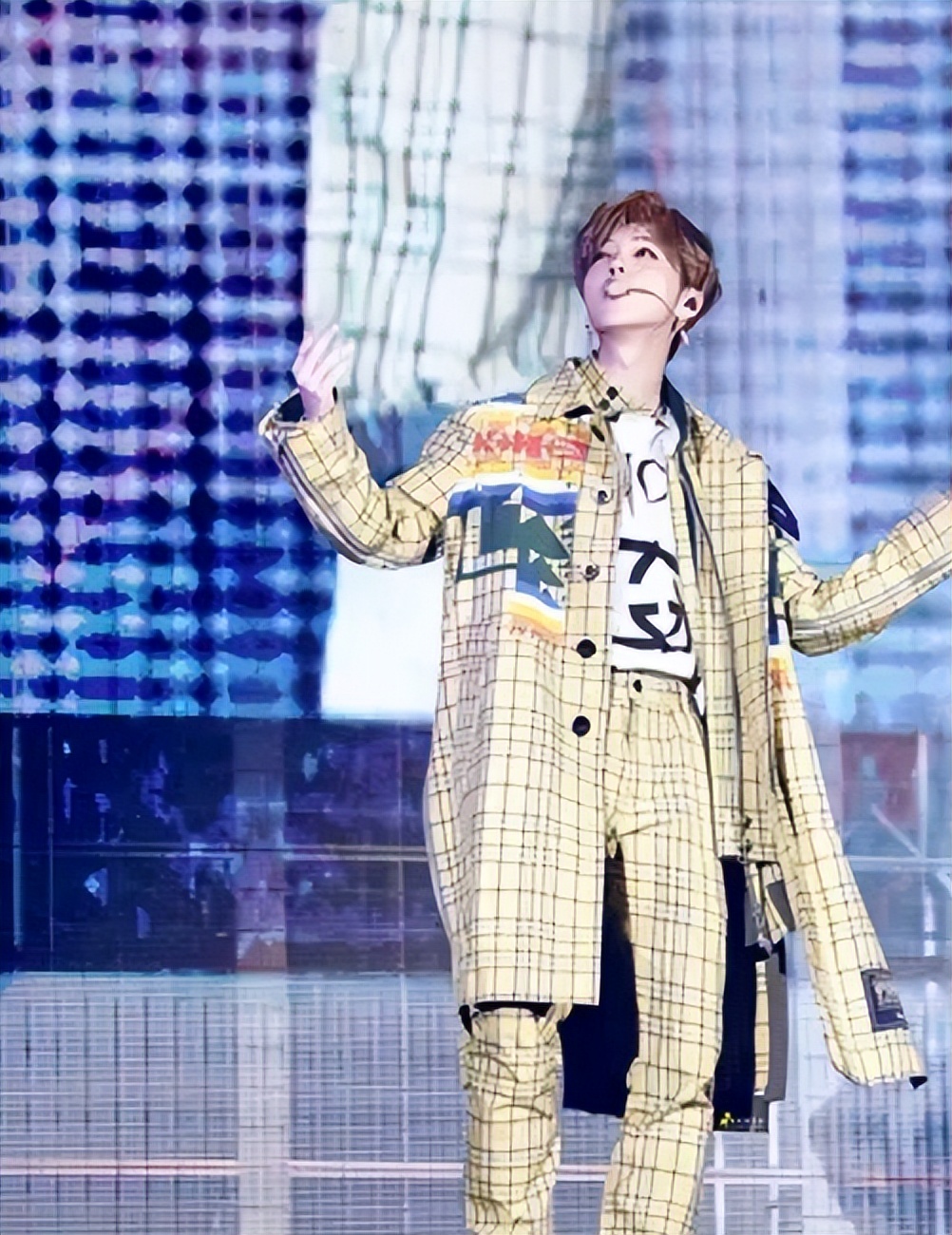 娱乐圈残酷事件,娱乐圈残酷真相