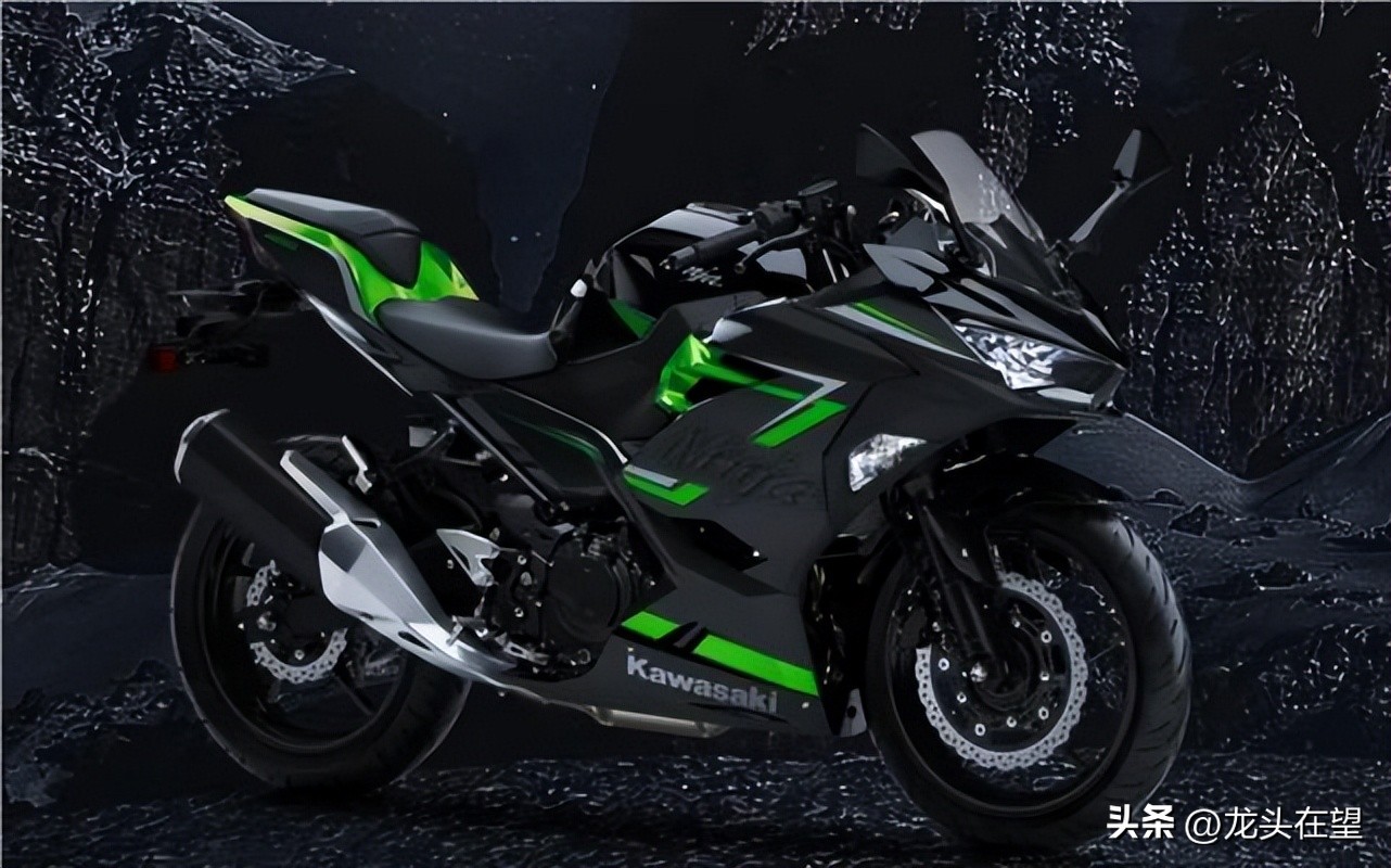 川崎ninja400遇见电摩,川崎ninja400跑车视频