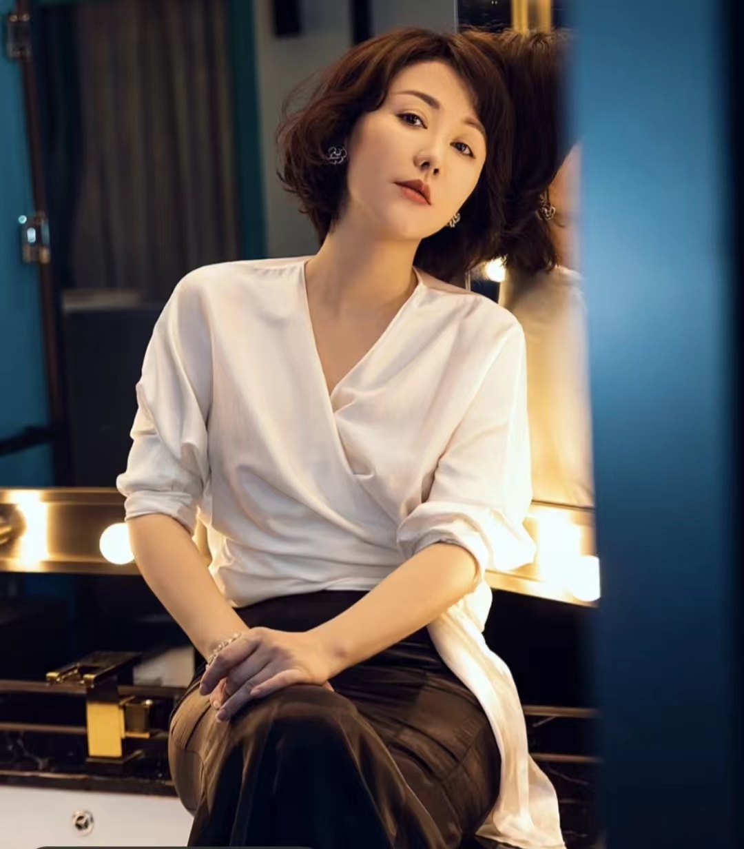 秋冬穿搭很简单这样穿秒变女神,今年冬季最火的穿搭精致女生必看