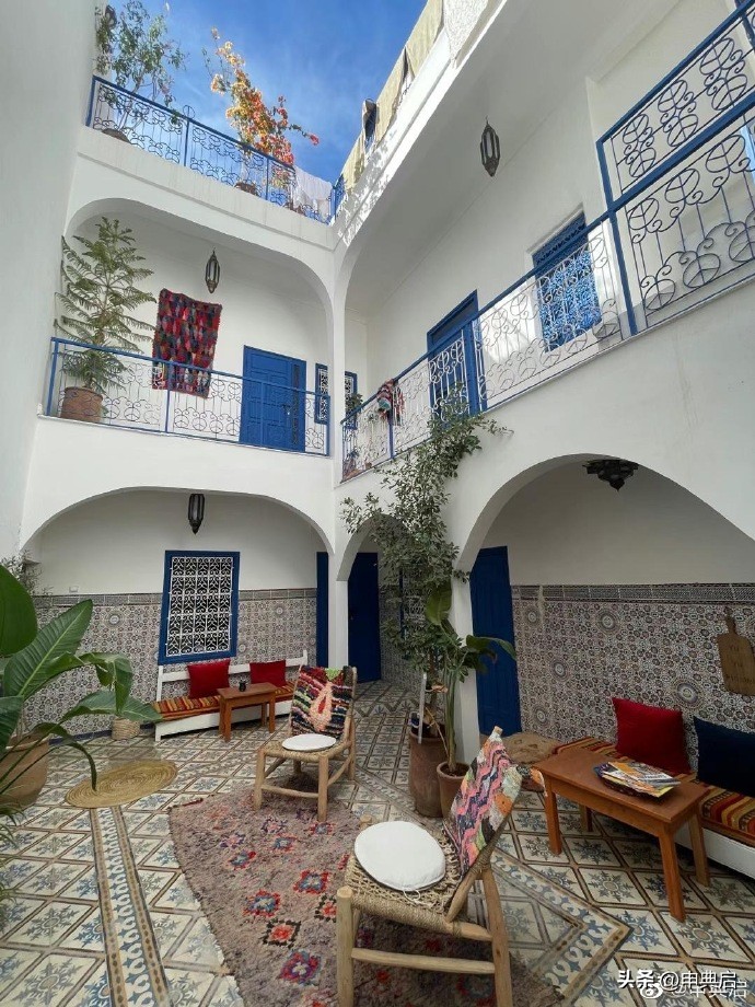 连英语都不会的广东女孩，在摩洛哥抄底买房开青旅的经历
