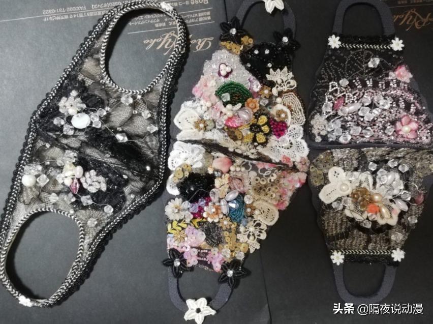 时隔20年，日本00后又再度穿起“泡泡袜”！它曾是涩谷辣妹的最爱