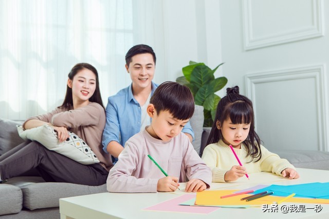 当孩子问爸妈在做什么该怎么回答,孩子问父母问题回答后瞬间懂了