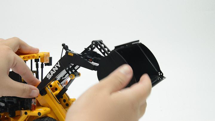 森宝积木三一重工系列拼搭视频,森宝积木三一重工吊车拼装视频