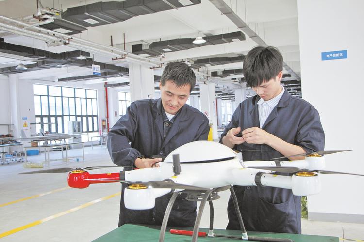 中美商务部刚谈完，中方就宣布：继续对美征收反倾销税，为期五年