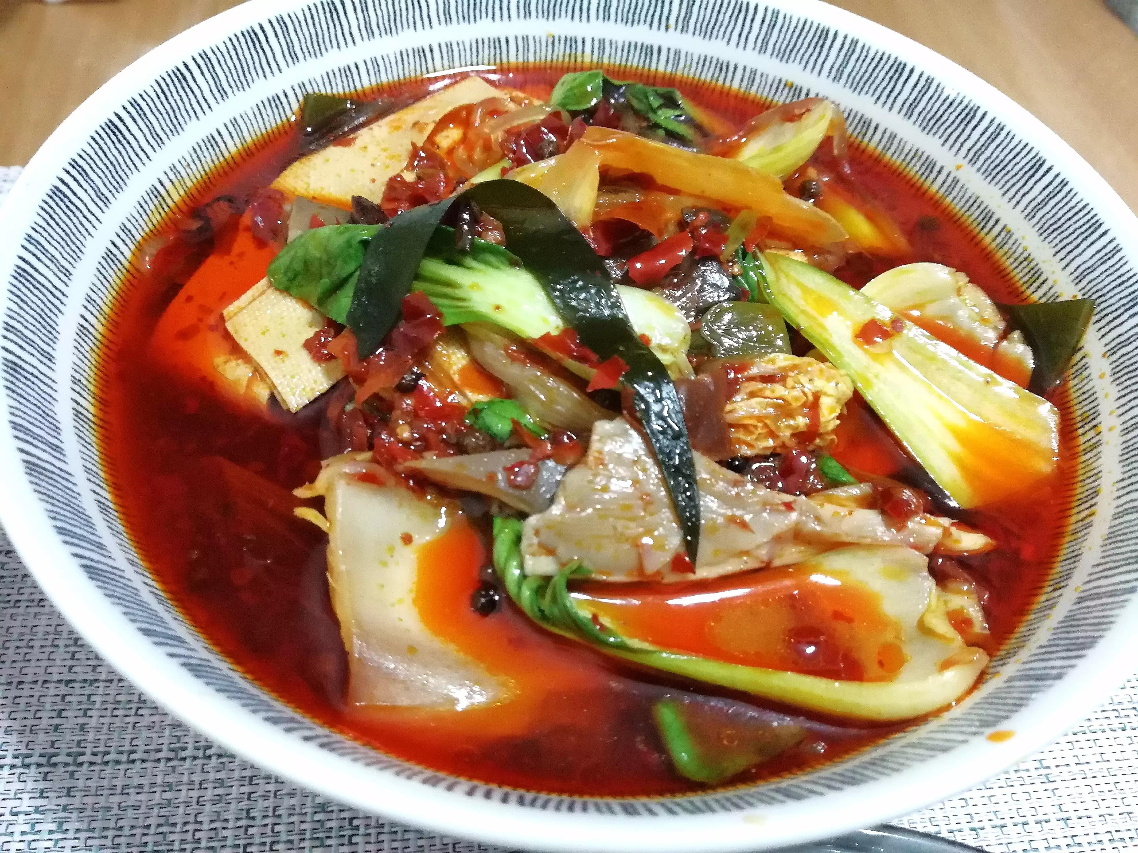 番茄土豆炖牛肉不炒糖色版,牛腩家常做法西红柿土豆炖牛肉