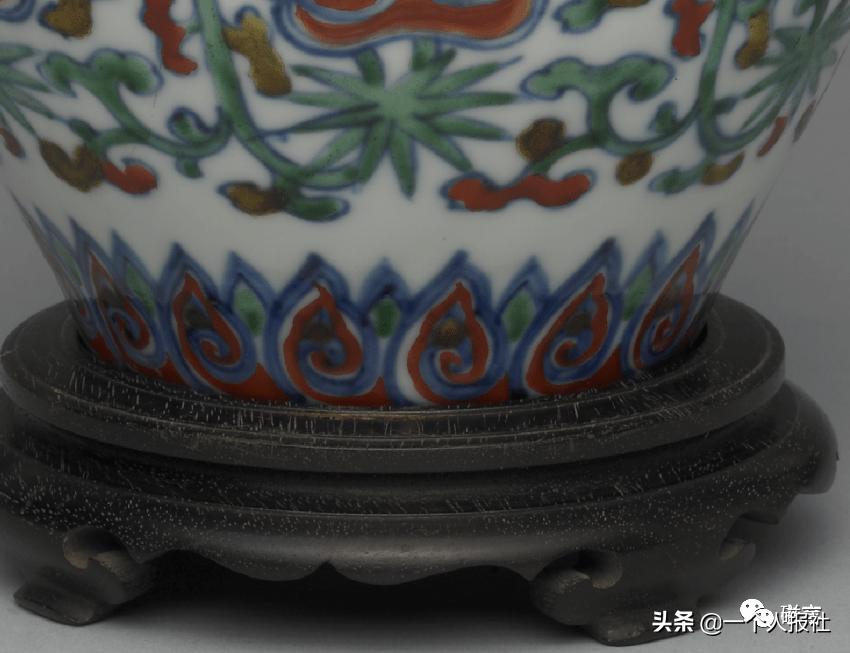 瓷中臻品景德镇,斗彩瓷的历史记录