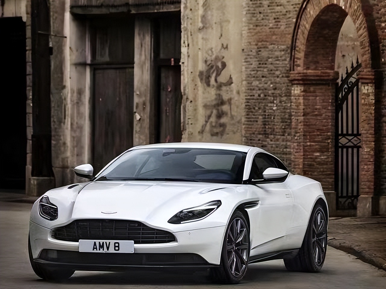 顶级豪车排名前十的是什么品牌,大牌子豪车都有什么车型