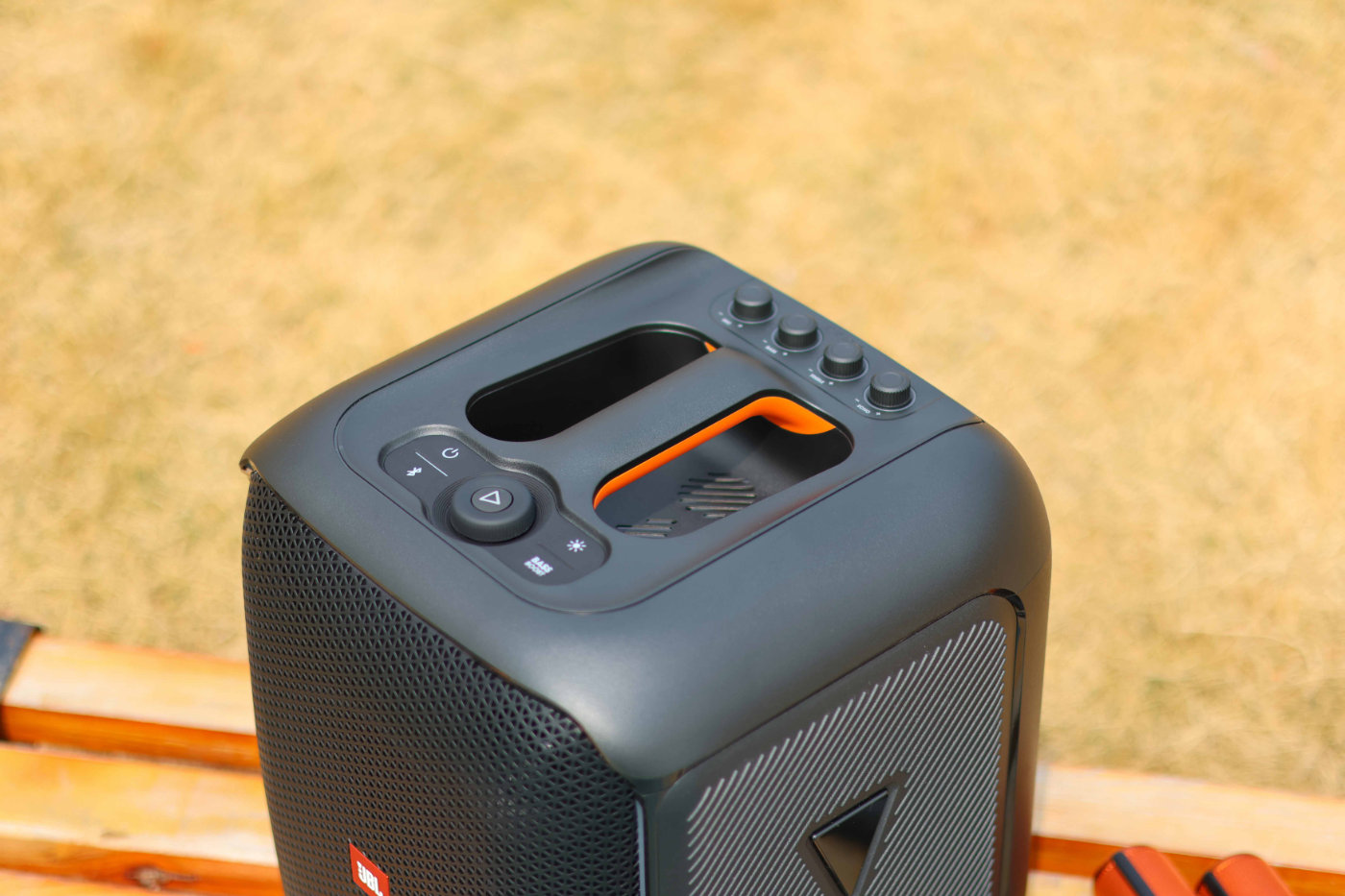 双无线话筒大功率蓝牙音响,jbl户外音箱710对比评测