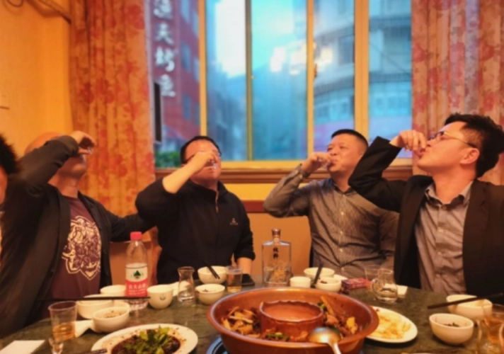 山东人一般能喝多少白酒,山东人日平均酒量