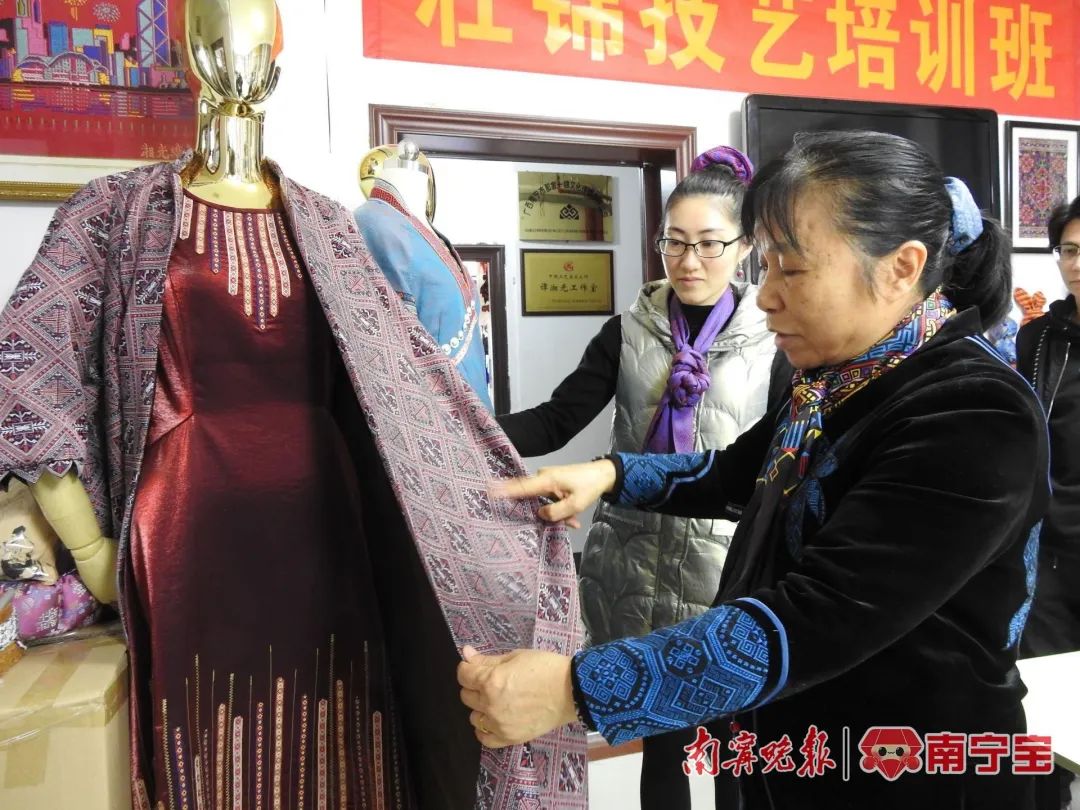 民族服装壮族山歌,高档广西壮族服饰