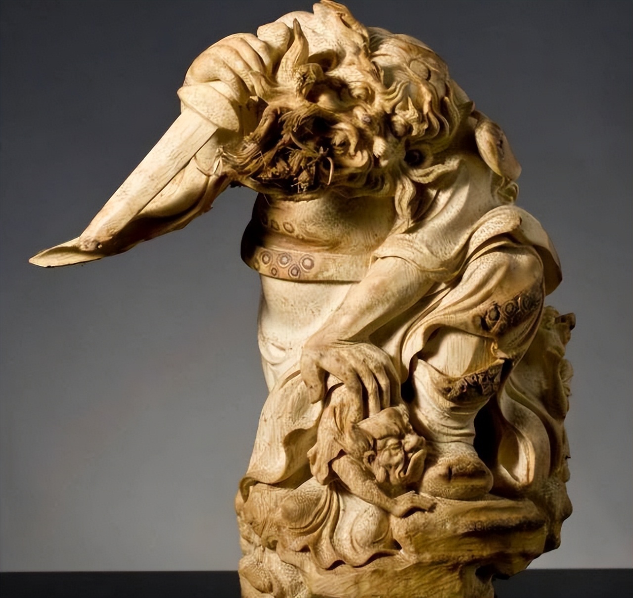 逆天竹根雕变废为宝,竹根雕金蟾这才是真正的变废为宝