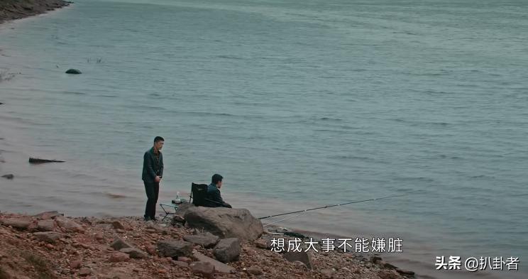 他是谁：5大细节暗示，李雪梅案的凶手不是饭馆老板，而是聂宝华