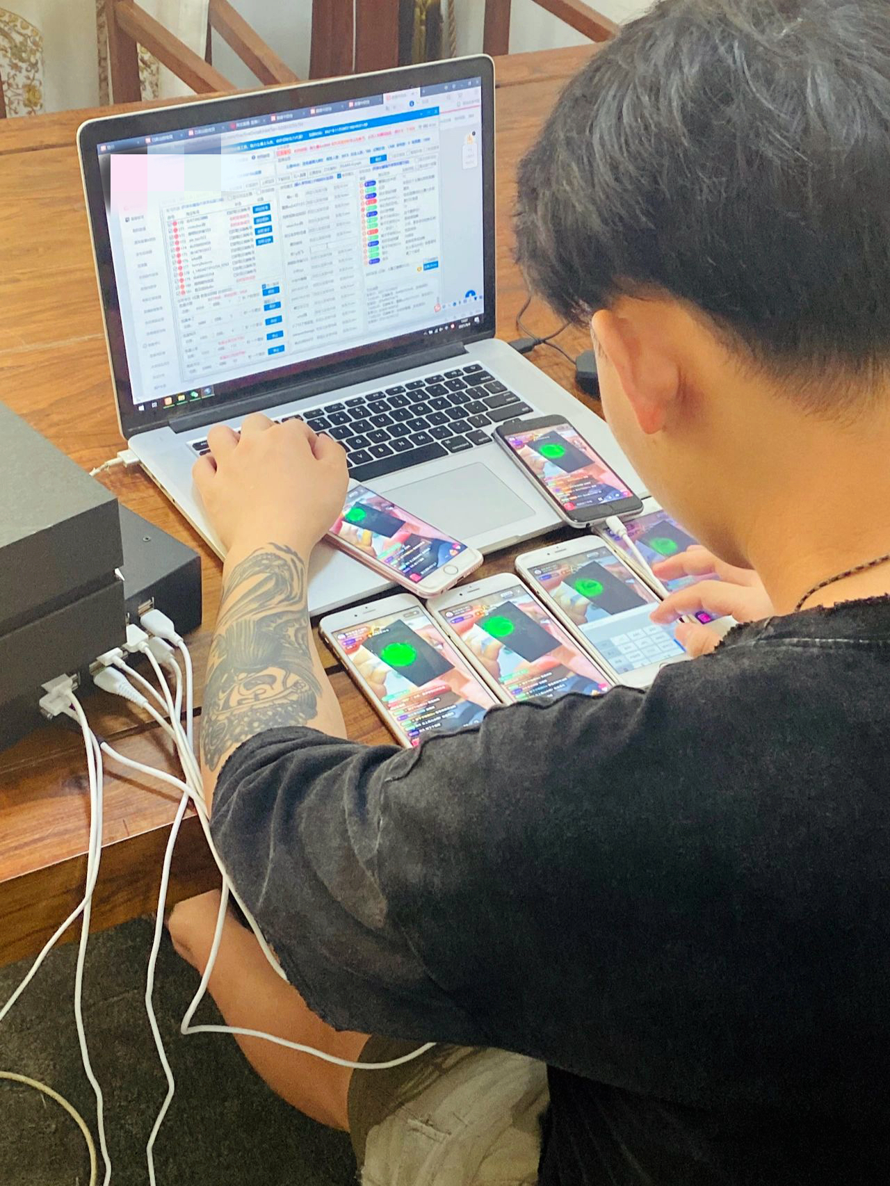 翡翠直播间现场直播骗局,翡翠直播模式发展趋势