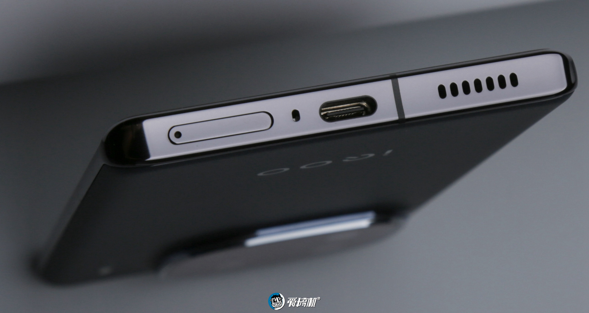 友商iqoo12pro,iqoo12长焦对比iqoo12pro