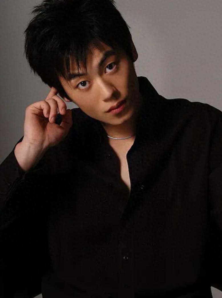 回顾“我是性感，不是浪”：朱亚文敢为艺术“献身”，对妻子却很